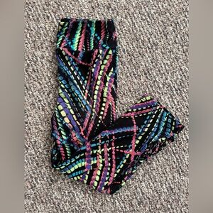 No Boundaries Black with Multicolor Geometric Capris